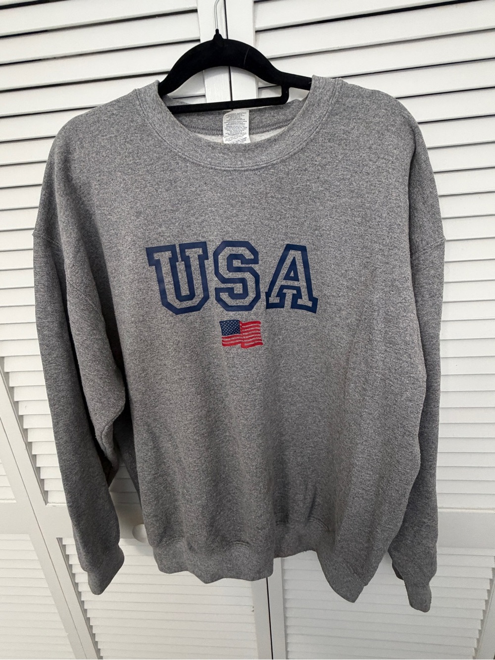 Gray USA Flag Crewneck Sweatshirt Size XL